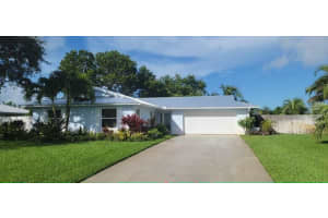 8652 SE Sandcastle Circle, Hobe Sound, FL 33455 Sold 10/22/24