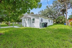 906 C Avenue, Fort Pierce, FL 34950 Sold 01/16/25