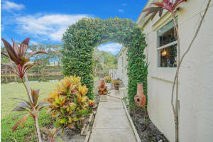 1024 Island Manor Drive, Greenacres, FL 33413 Sold 10/25/24