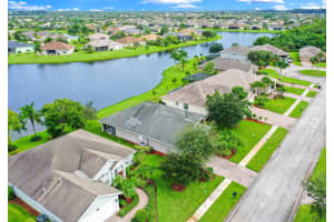 590 Valencia Circle SW, Vero Beach, FL 32968 Sold 03/05/25