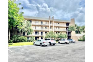 4820 Lucerne Lakes Boulevard W 401, Lake Worth, FL 33467 Sold 07/03/25