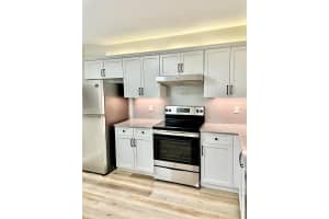 4820 Lucerne Lakes Boulevard W 401, Lake Worth, FL 33467 Sold 07/03/25
