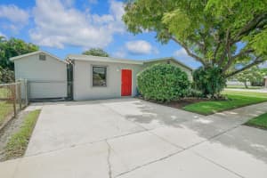 232 Henthorne Drive, Palm Springs, FL 33461 Sold 11/15/24
