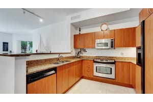 804 E Windward Way 103, Lantana, FL 33462 Sold 12/09/24