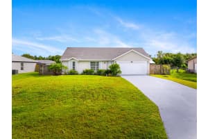 250 SW Airview Avenue, Port Saint Lucie, FL 34984 Sold 01/13/25