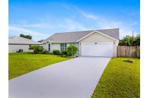 250 SW Airview Avenue, Port Saint Lucie, FL 34984 Sold 01/13/25