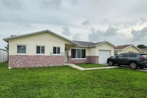 8978 Sw 6th Street Boca Raton, FL 33433 - Off Market