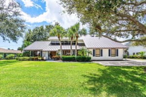 8 Shady Lane, Tequesta, FL 33469 Sold 12/06/24