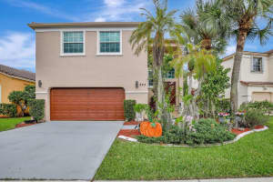 325 Nw 153rd Avenue, Pembroke Pines