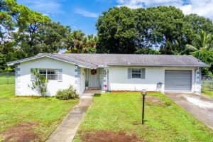 1124 Alameda Avenue, Fort Pierce, FL 34982 Sold 03/27/25