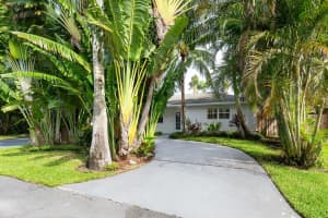 723 SW 27th Way, Boynton Beach, FL 33435 Sold 01/27/25