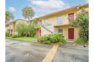 1555 14th Avenue 204, Vero Beach, FL 32960 Sold 10/03/24