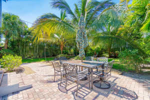 424 52nd Street, West Palm Beach, FL 33407 Sold 11/25/24