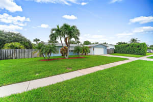 214 Circle W, Jupiter, FL 33458 Sold 11/07/24