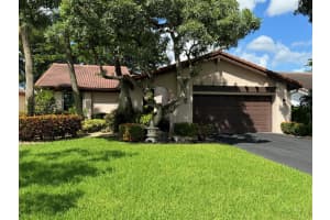5565 Lakeview Mews Drive, Boynton Beach, FL 33437 Sold 01/09/25