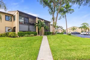 533 Shady Pine Way A2, Greenacres, FL 33415 Sold 04/17/25