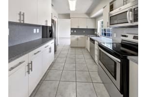 1120 NW 90th Terrace, Pembroke Pines, FL 33024 Sold 03/26/25