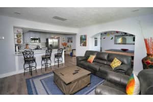 702 W Bloxham Street, Lantana, FL 33462 Sold 11/27/24