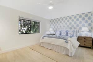 702 Club Drive, Palm Beach Gardens, FL 33418 Sold 10/07/24
