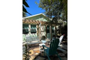 213 N E Street, Lake Worth Beach, FL 33460 Sold 02/13/25