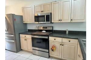 7139 Woodmont Way, Tamarac, FL 33321 Sold 02/12/25