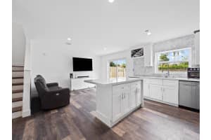 511 Mulberry Lane, Davie, FL 33325 Sold 11/20/24