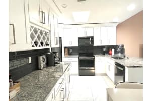 3002 Waterview Circle, Palm Springs, FL 33461 Sold 04/16/25