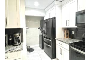 3002 Waterview Circle, Palm Springs, FL 33461 Sold 04/16/25