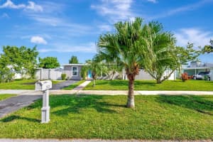 352 Winged Foot Road, Palm Springs, FL 33461 Sold 11/08/24