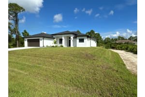 2712 40th Street W, Lehigh Acres, FL 33971 - MLS#R11021589