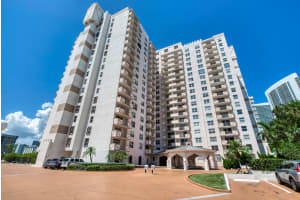 1865 S Ocean Drive 3m, Hallandale Beach, FL 33009 Sold 01/03/25