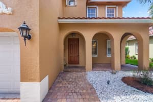 713 Cresta Circle, West Palm Beach, FL 33413 Sold 05/22/25