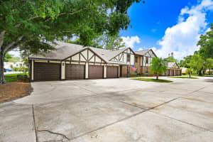 9000 Manchester Lane 20, Melbourne, FL 32904 Sold 10/16/24