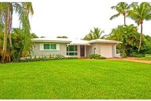 730 SW 27th Way, Boynton Beach, FL 33435 Sold 01/02/25