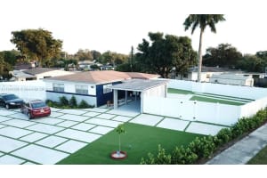 3240 SW 17th Street, Fort Lauderdale, FL 33312 - MLS#R11021722