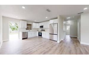 713 SW 6th Avenue, Delray Beach, FL 33444 Sold 12/06/24