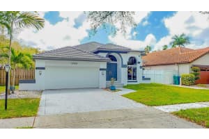 10338 Santiago Street, Cooper City, FL 33026 Sold 02/18/25