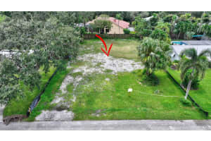 2404 Holly Lane, Palm Beach Gardens, FL 33410 Sold 02/18/25
