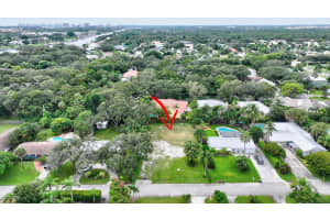 2404 Holly Lane, Palm Beach Gardens, FL 33410 Sold 02/18/25