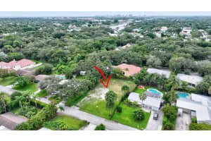 2404 Holly Lane, Palm Beach Gardens, FL 33410 Sold 02/18/25