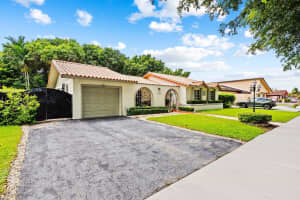 11440 SW 32nd Street, Miami, FL 33165 Sold 10/25/24