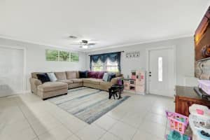 392 SW Lakehurst Drive, Port Saint Lucie, FL 34983 Sold 12/11/24