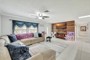 392 SW Lakehurst Drive, Port Saint Lucie, FL 34983 Sold 12/11/24