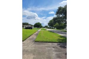 7827 Saint Andrews Road, Lake Worth, FL 33467 Sold 03/27/25