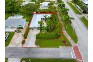1920 Jacaranda Drive, Hutchinson Island, FL 34949 Sold 10/25/24