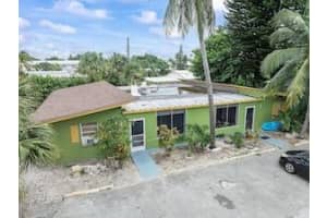 9 Sailfish Lane A&B, Ocean Ridge, FL 33435 Sold 02/14/25