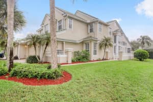 1686 SW Harbour Isles Circle, Port Saint Lucie, FL 34986 Sold 10/21/24
