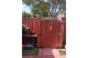 5040 50 Way, West Palm Beach, FL 33407 Sold 11/07/25