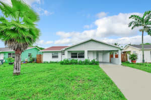 5074 Pinebreeze Ct, West Palm Beach, FL 33415, Sold 12/16/24