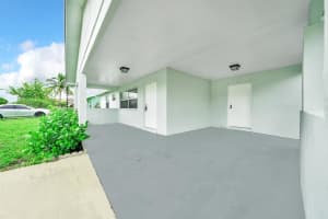 5074 Pinebreeze Ct, West Palm Beach, FL 33415, Sold 12/16/24